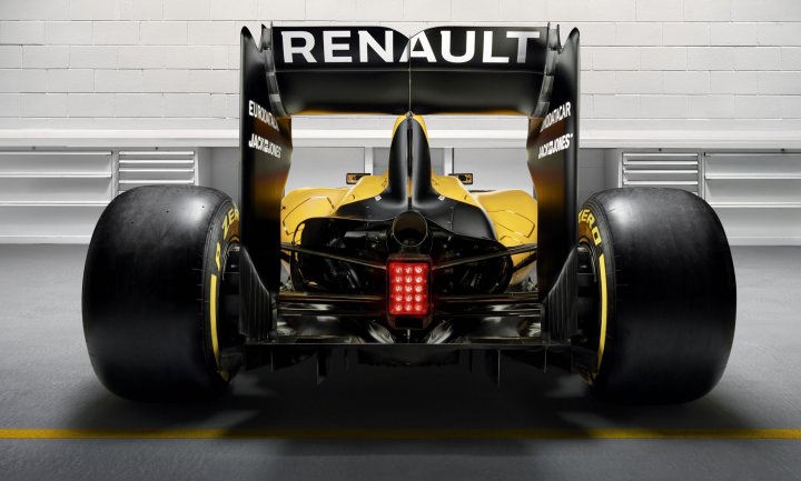Forza Renault F1, et bravo Total pour le soutien apporté à HandiCaPZéro !