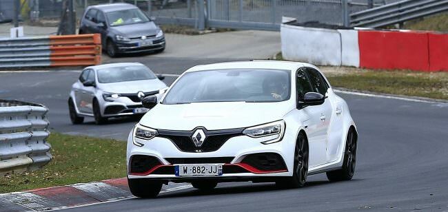 Renault Mégane RS Trophy R Spyshot 2019