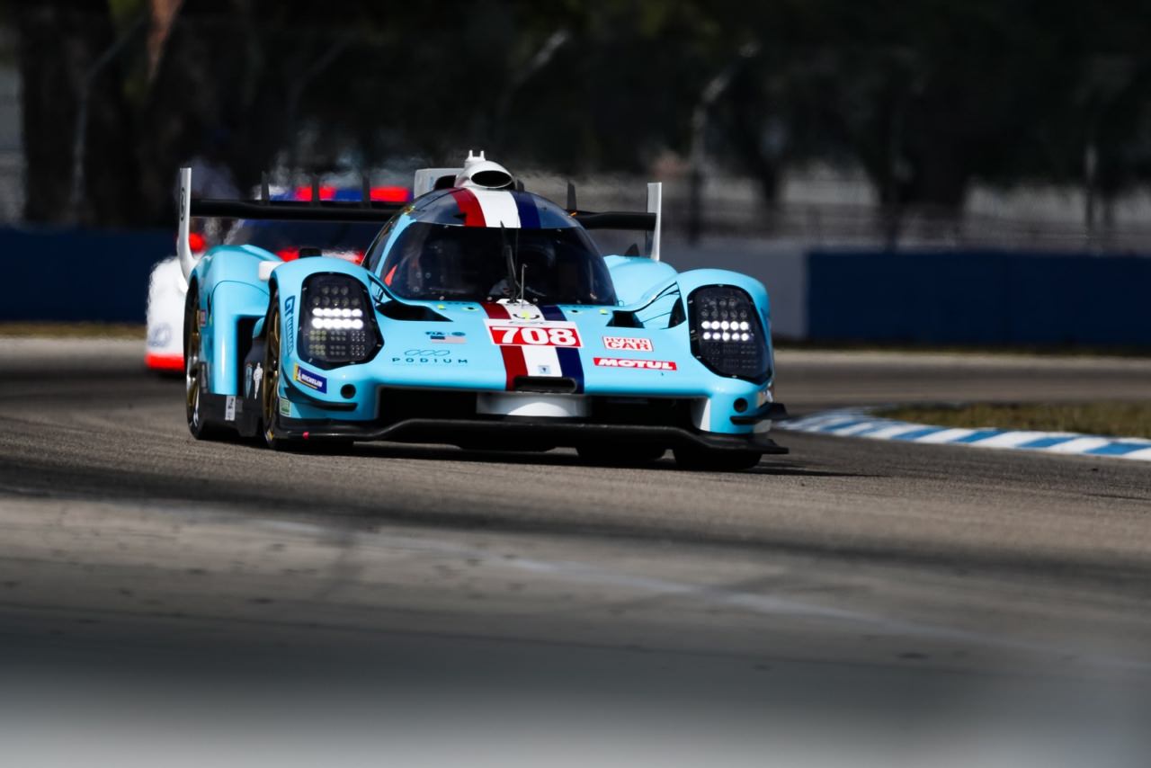 La Glickenhaus 007 LMH aux essais du Prologue FIA WEC 2023