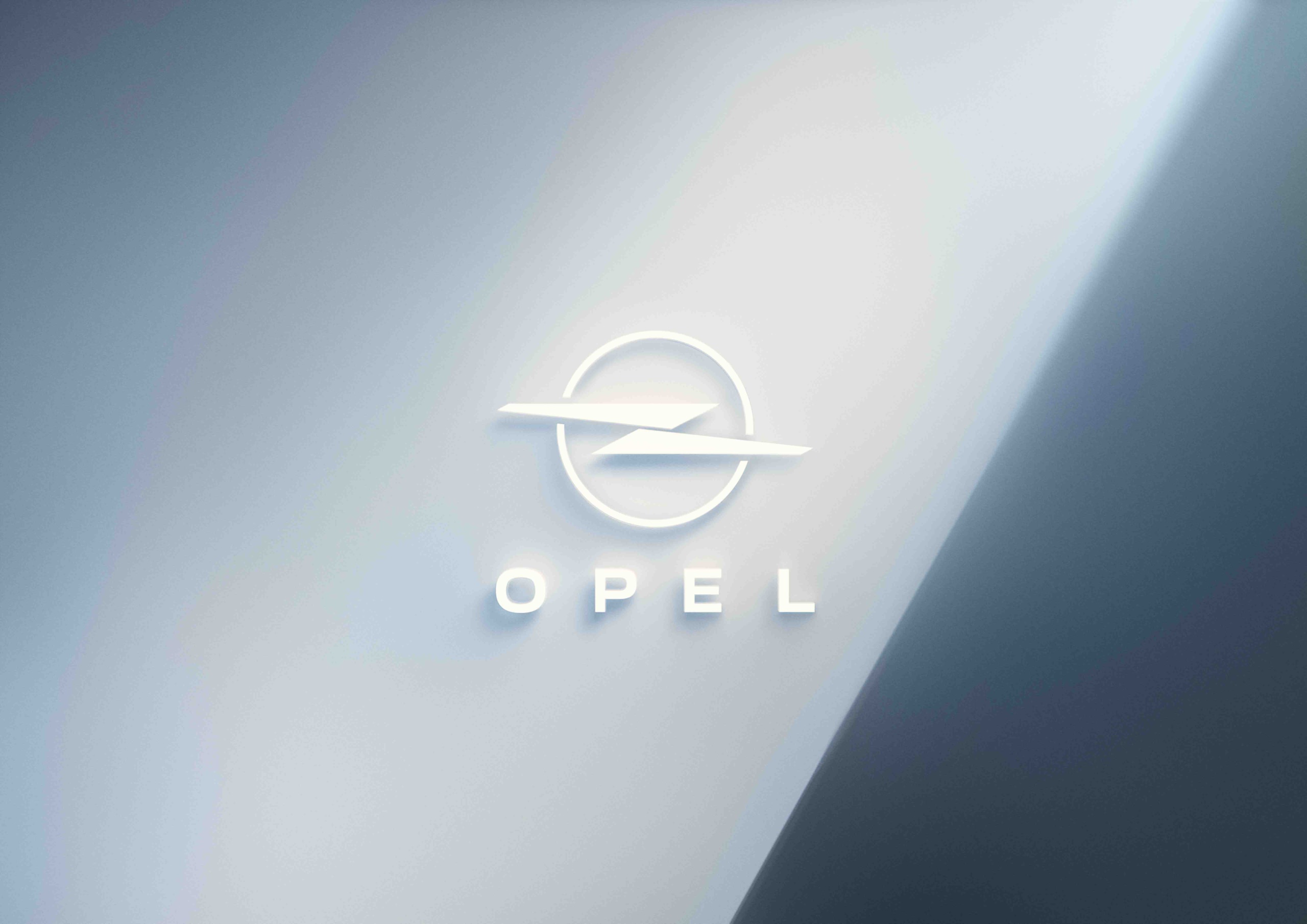 Nouveau logo Opel Blitz pour 2024