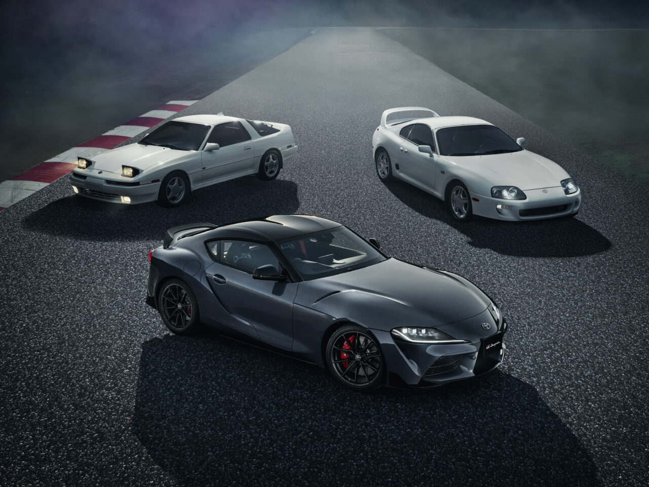 Plusieurs générations de Toyota Supra